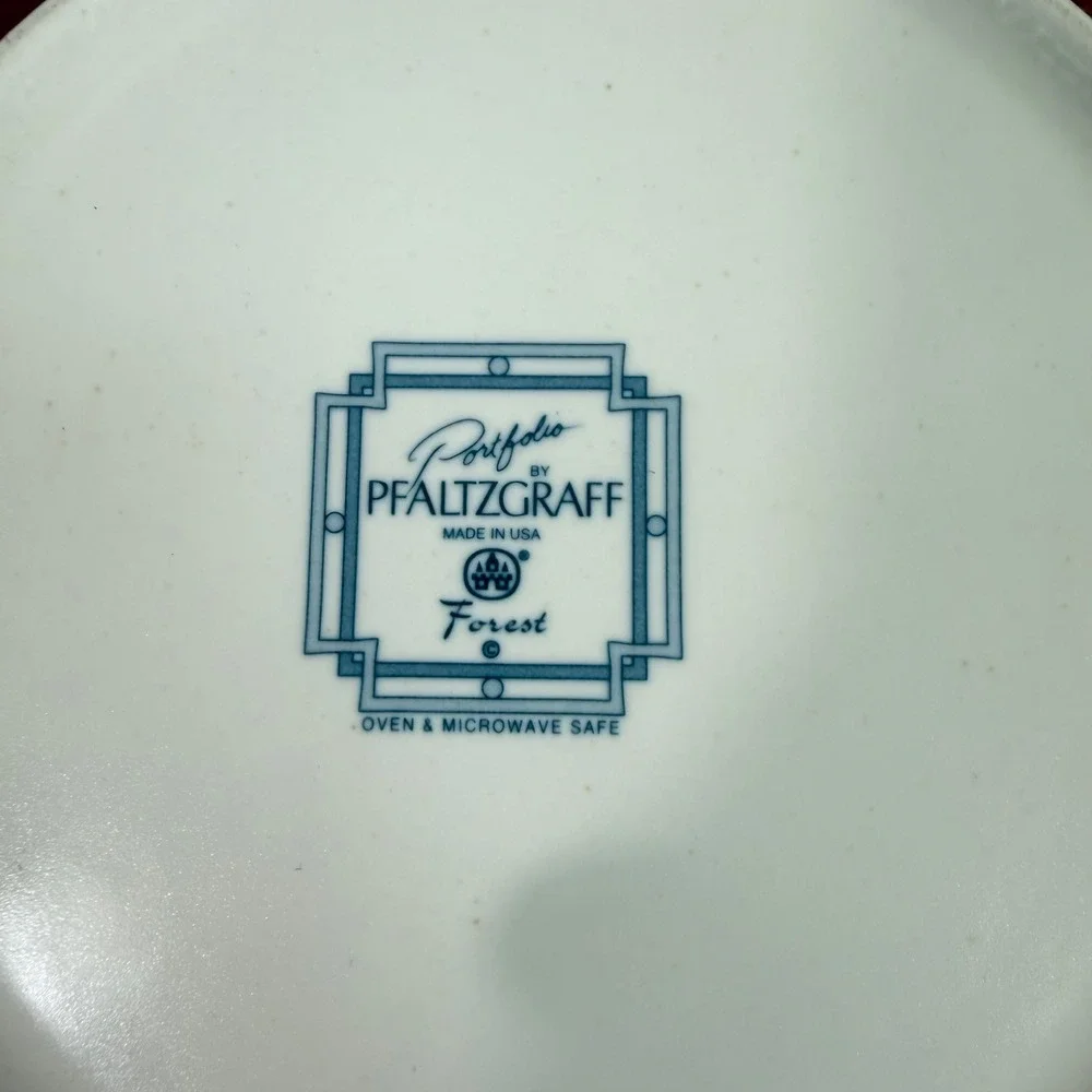 Pfaltzgraff Portfolio Forest Covered Casserole Dish Round Stoneware Cream Green